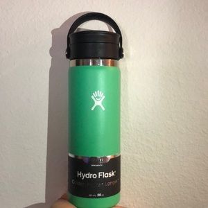 NEW hydroflask